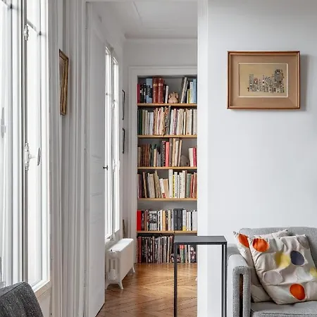 Apartment Veeve - Spire View Paris